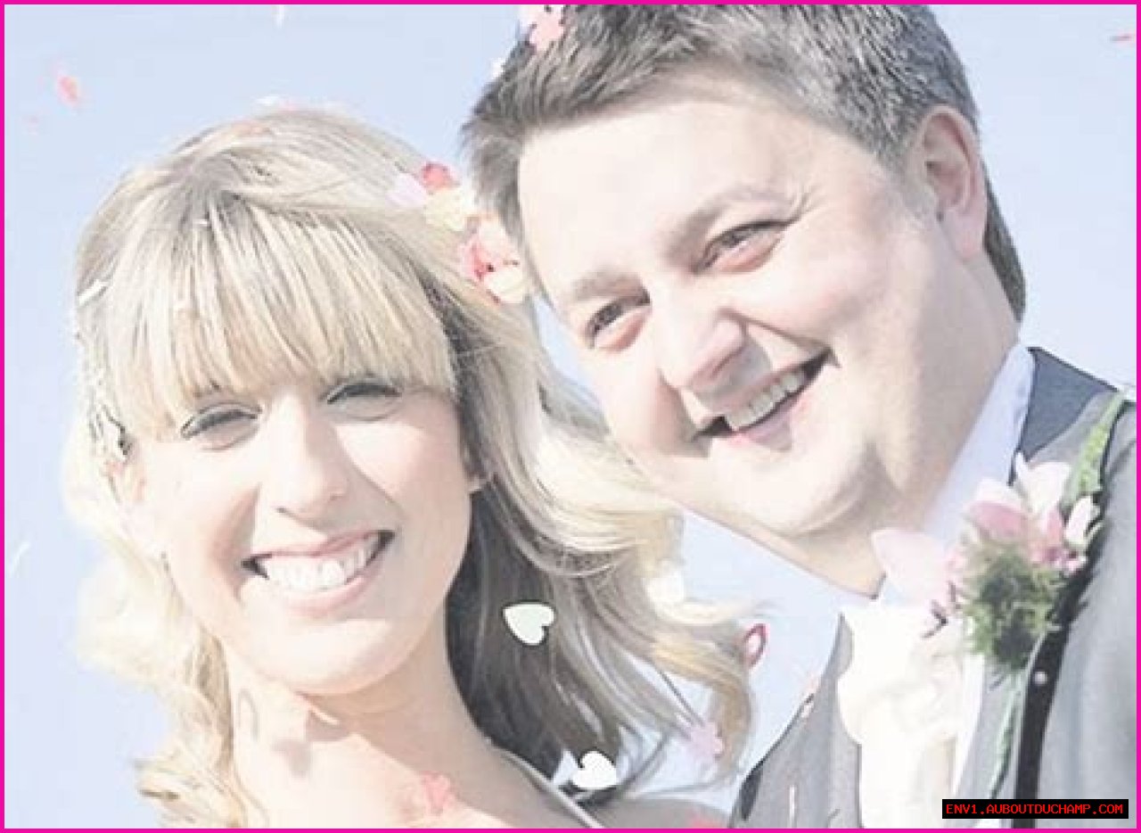 Lorna Watson's Spouse: A Deep Dive Into Their Relationship