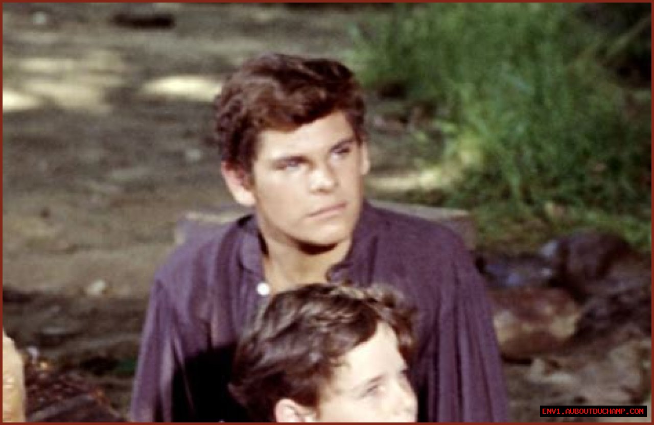 Unveiling The Charisma Of Kim Charney: The Actor Who Captured Hearts